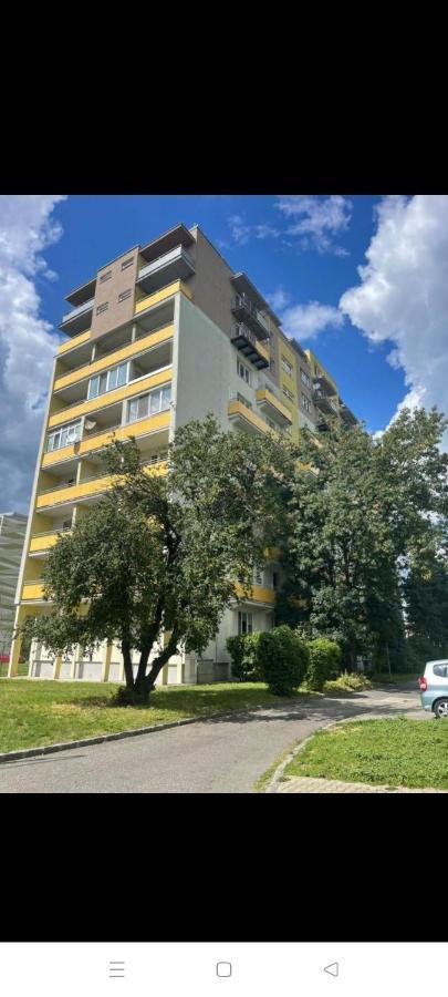Sag Riazanska 3 Free Wi-fi Apartment Pressburg